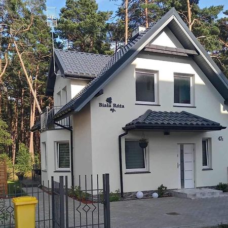 Dom Goscinny Biala Roza Dziwnówek Extérieur photo